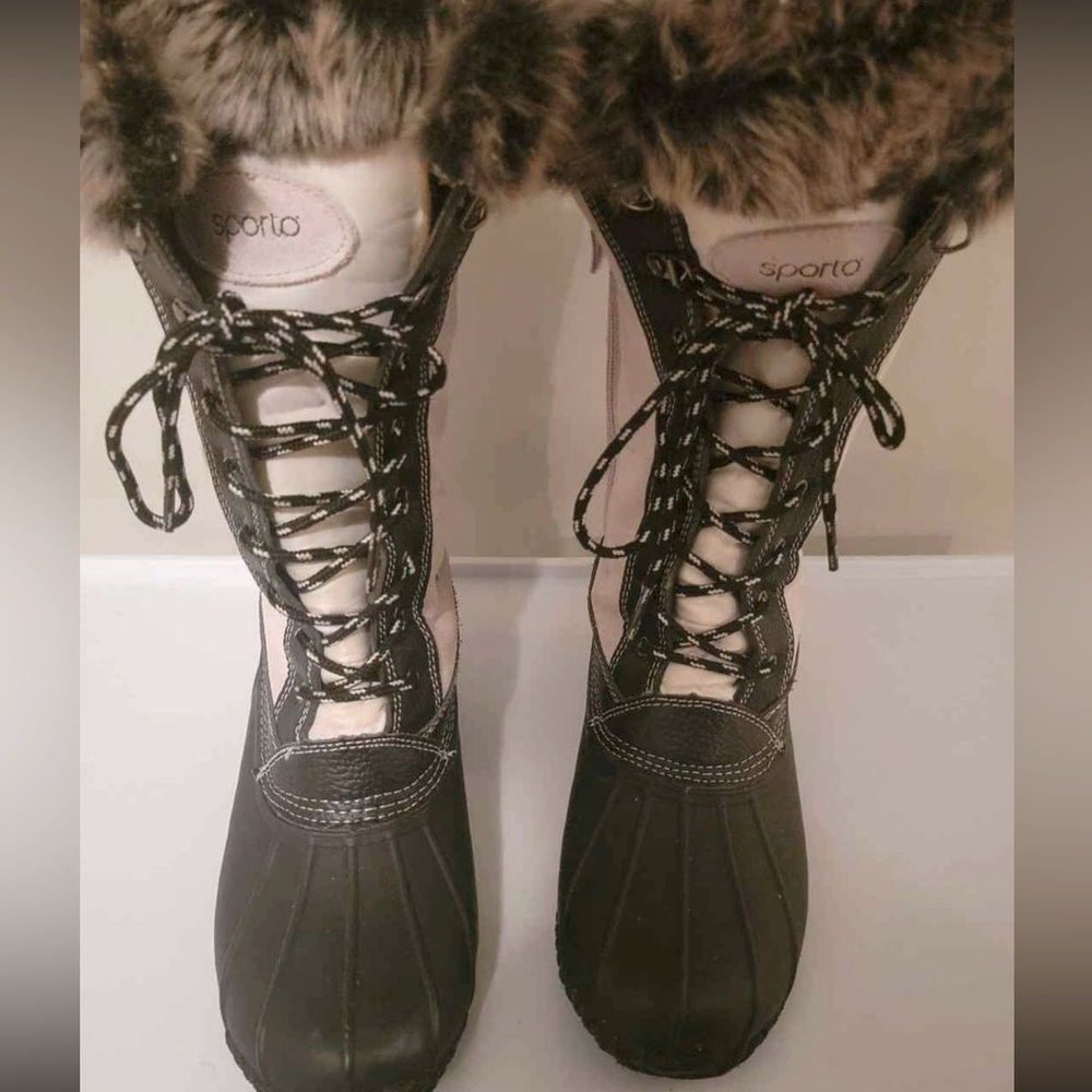 SPORTO WOMANS Winter lace up  boots fur Size 7